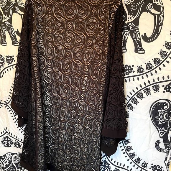 Emma & Michelle Long Sleeve Dress with Bat wing - Picture 3 of 4